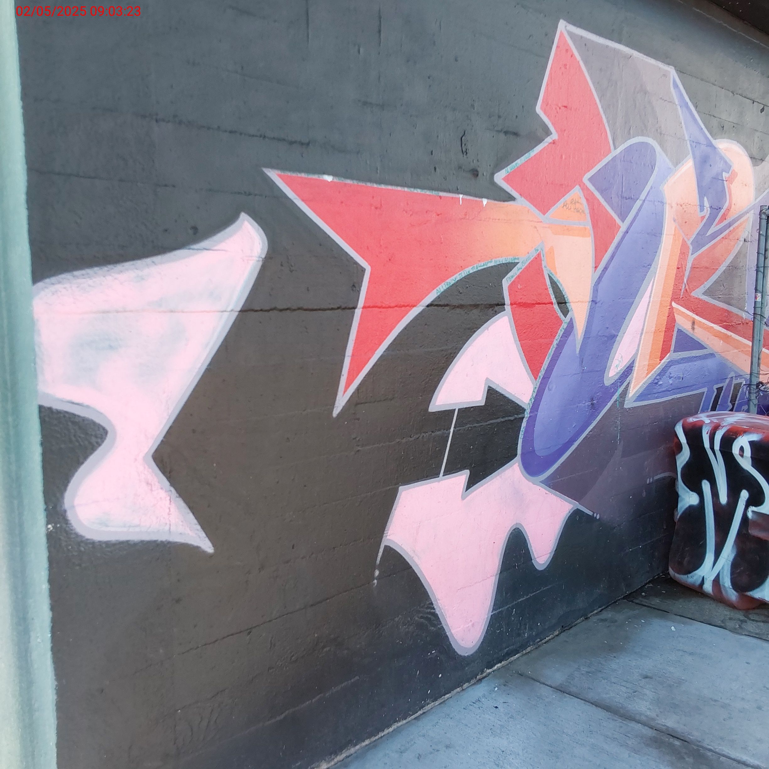 Graffiti at 160 SOUTH VAN NESS AVE