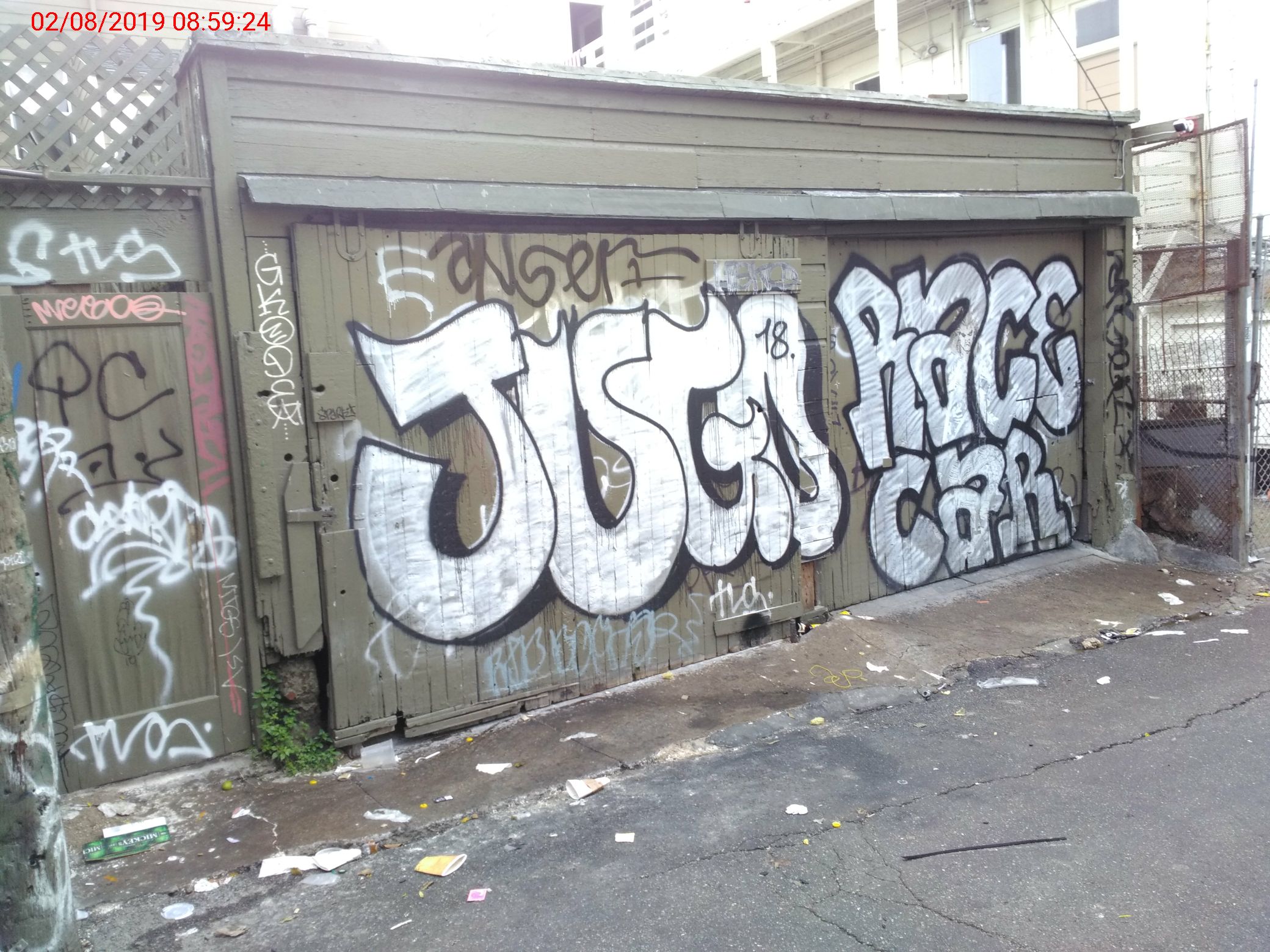 Graffiti at 1482 SOUTH VAN NESS AVE
