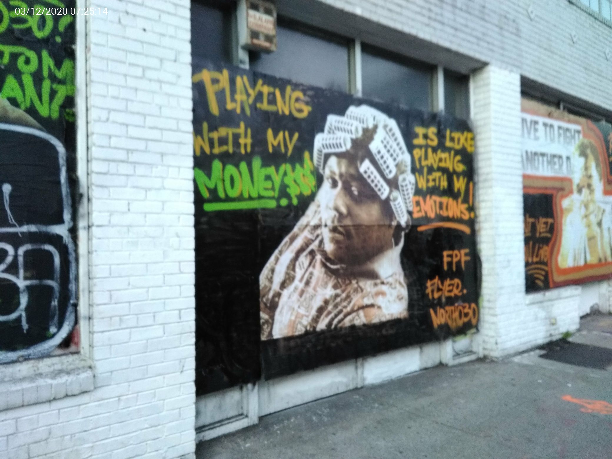 Graffiti at 230 07TH ST