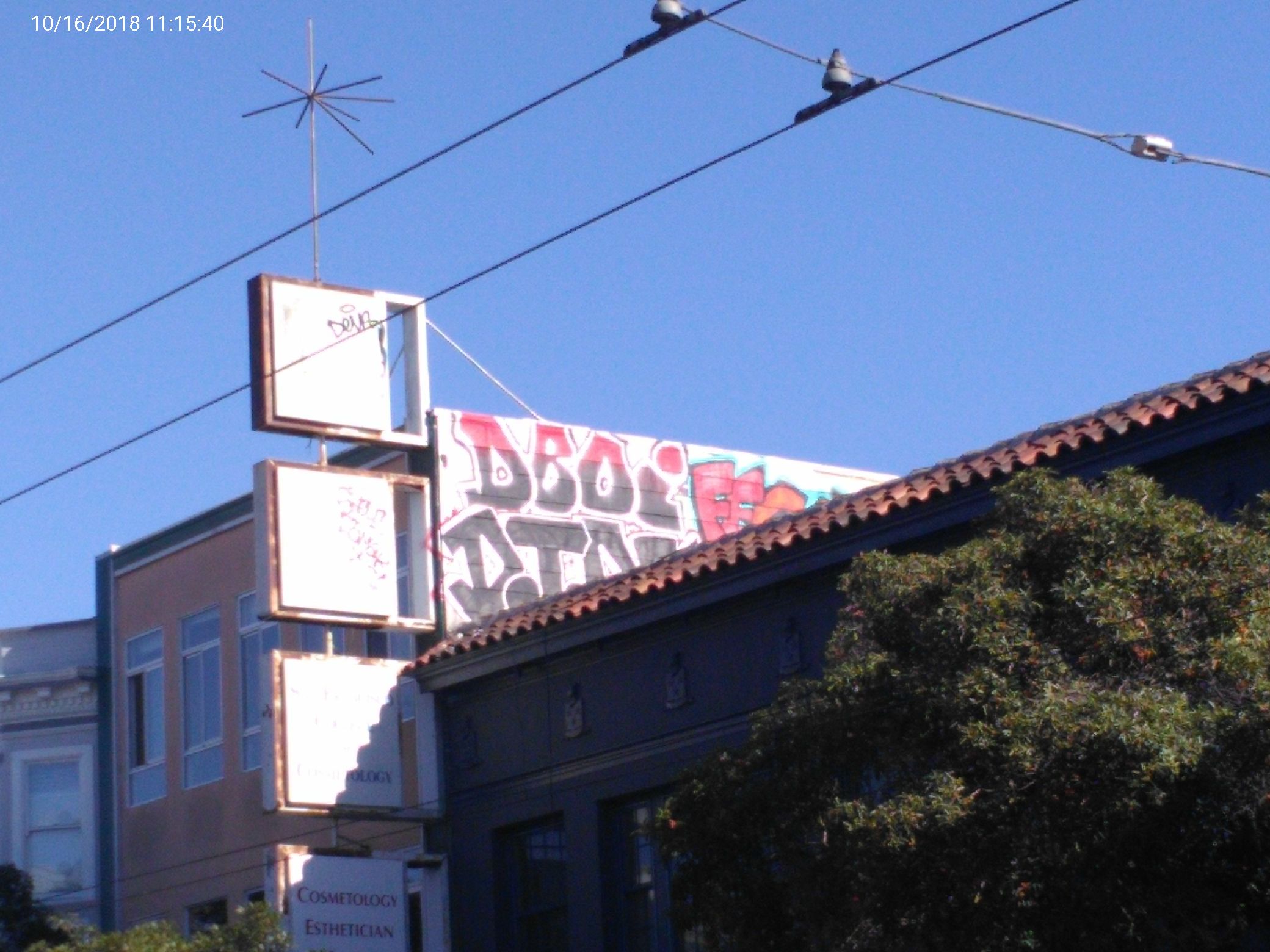 Graffiti at 2075 MISSION ST