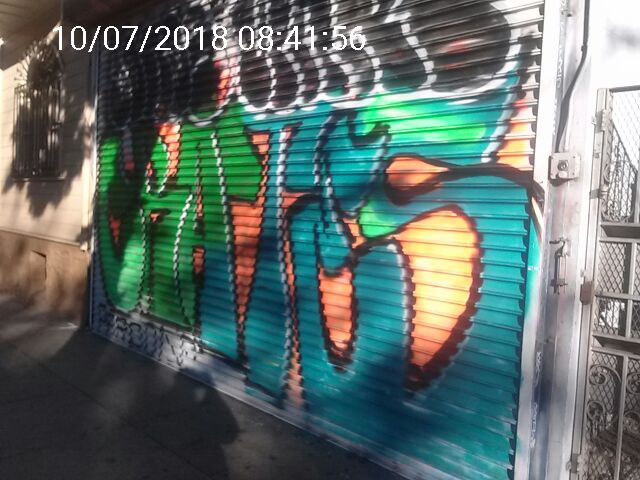 Graffiti at 1376 HAIGHT ST