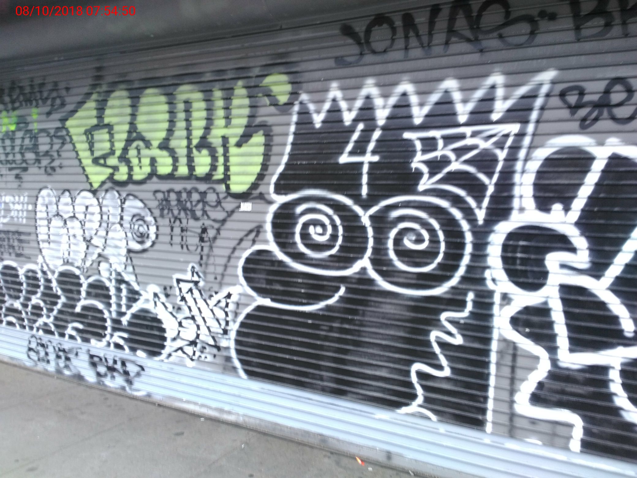 Graffiti at 1933 Irving St