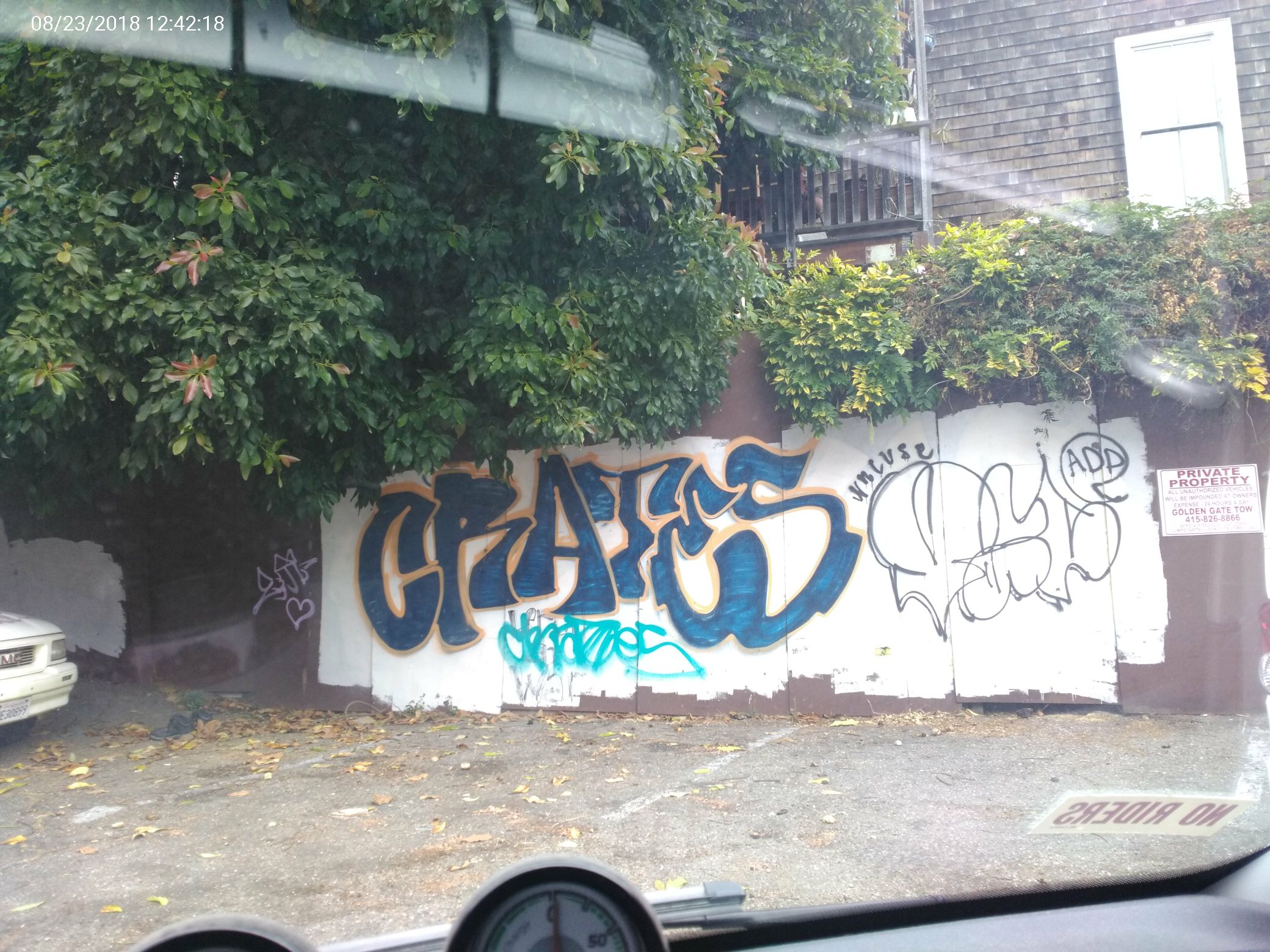 Graffiti at 2144 Market St