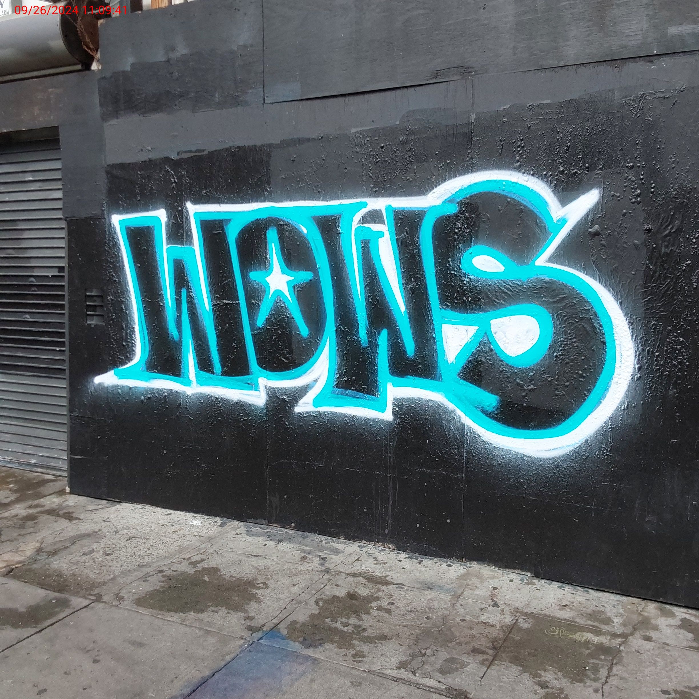 Graffiti at 1018 MISSION ST