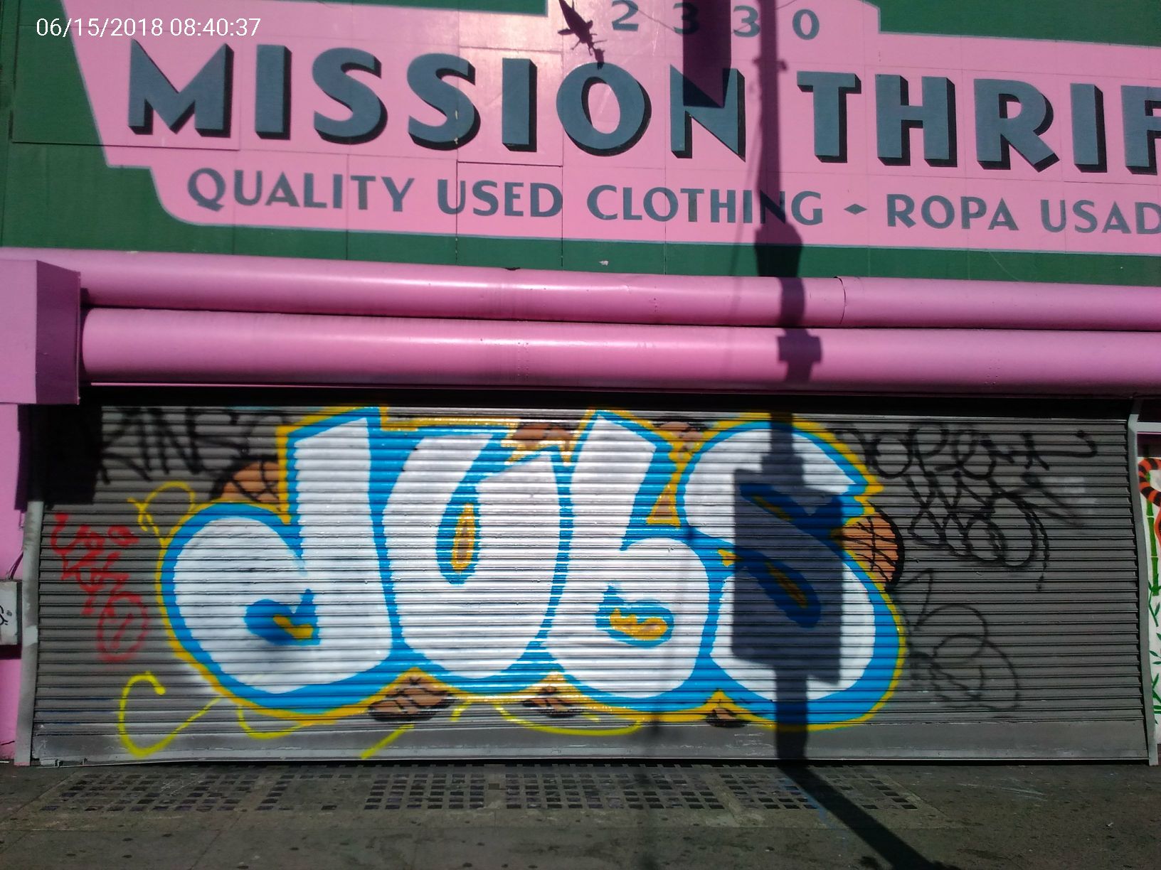 Graffiti at 2330 MISSION ST