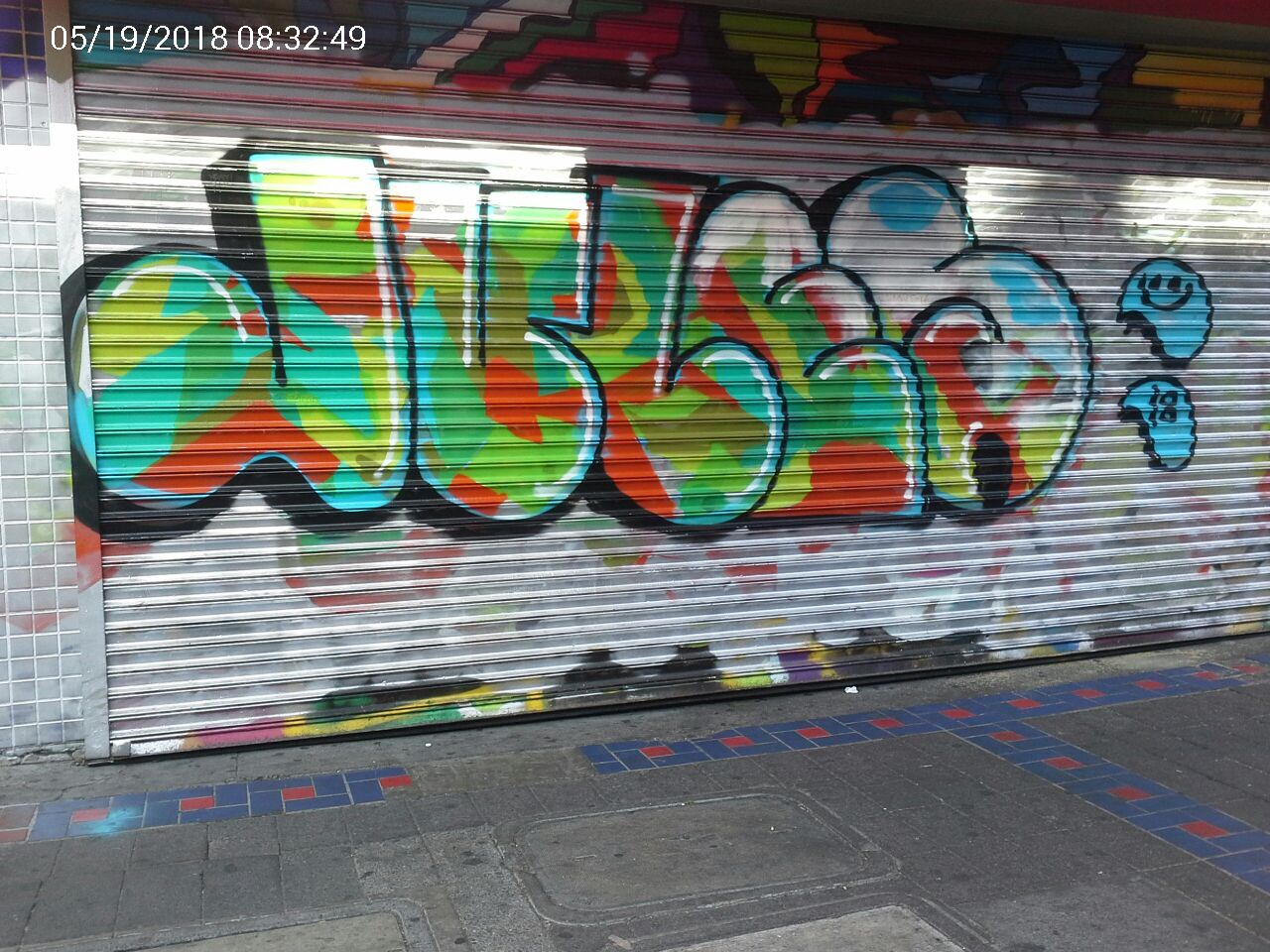 Graffiti at 2050 MISSION ST