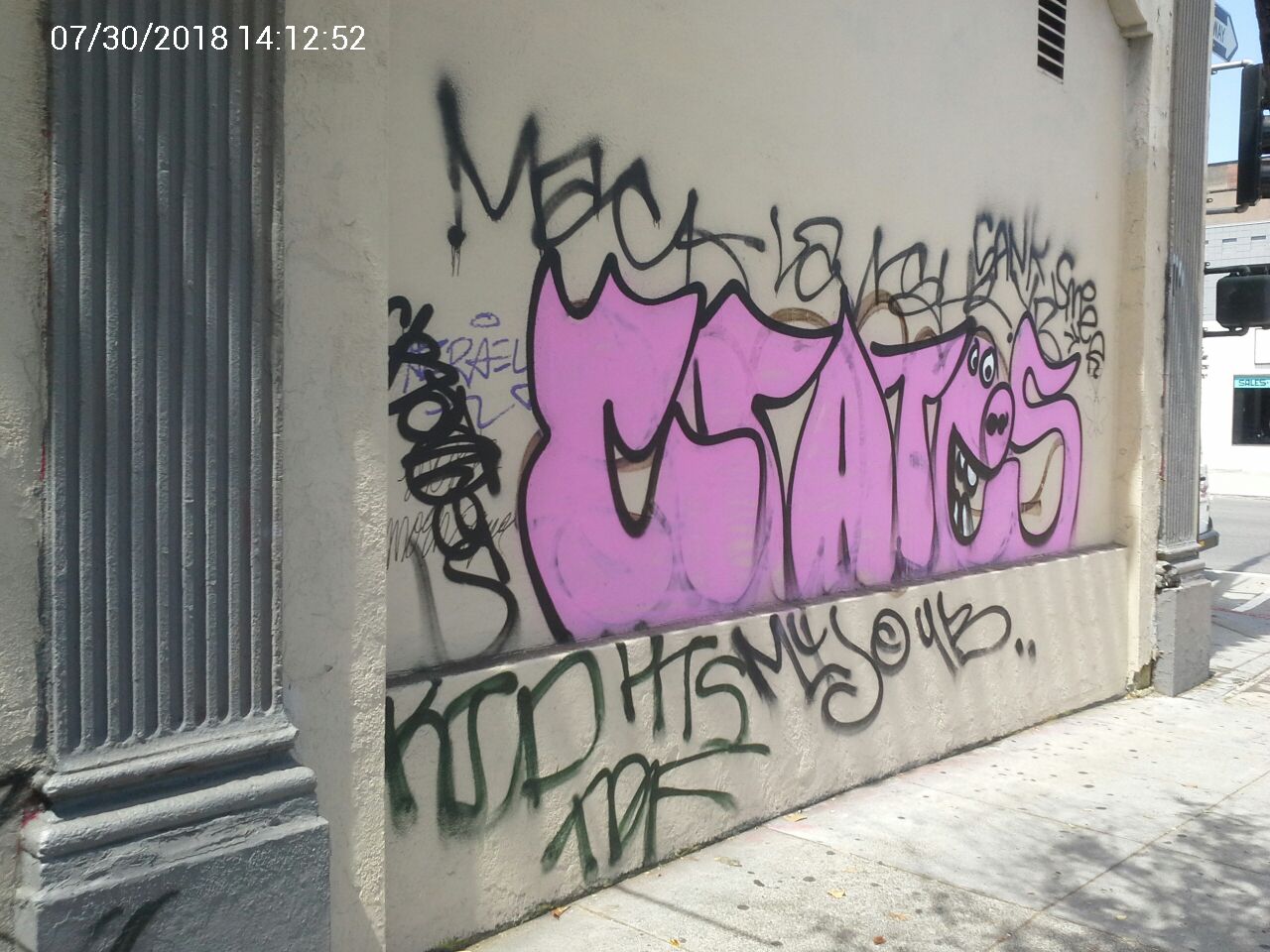 Graffiti at 298 07TH ST