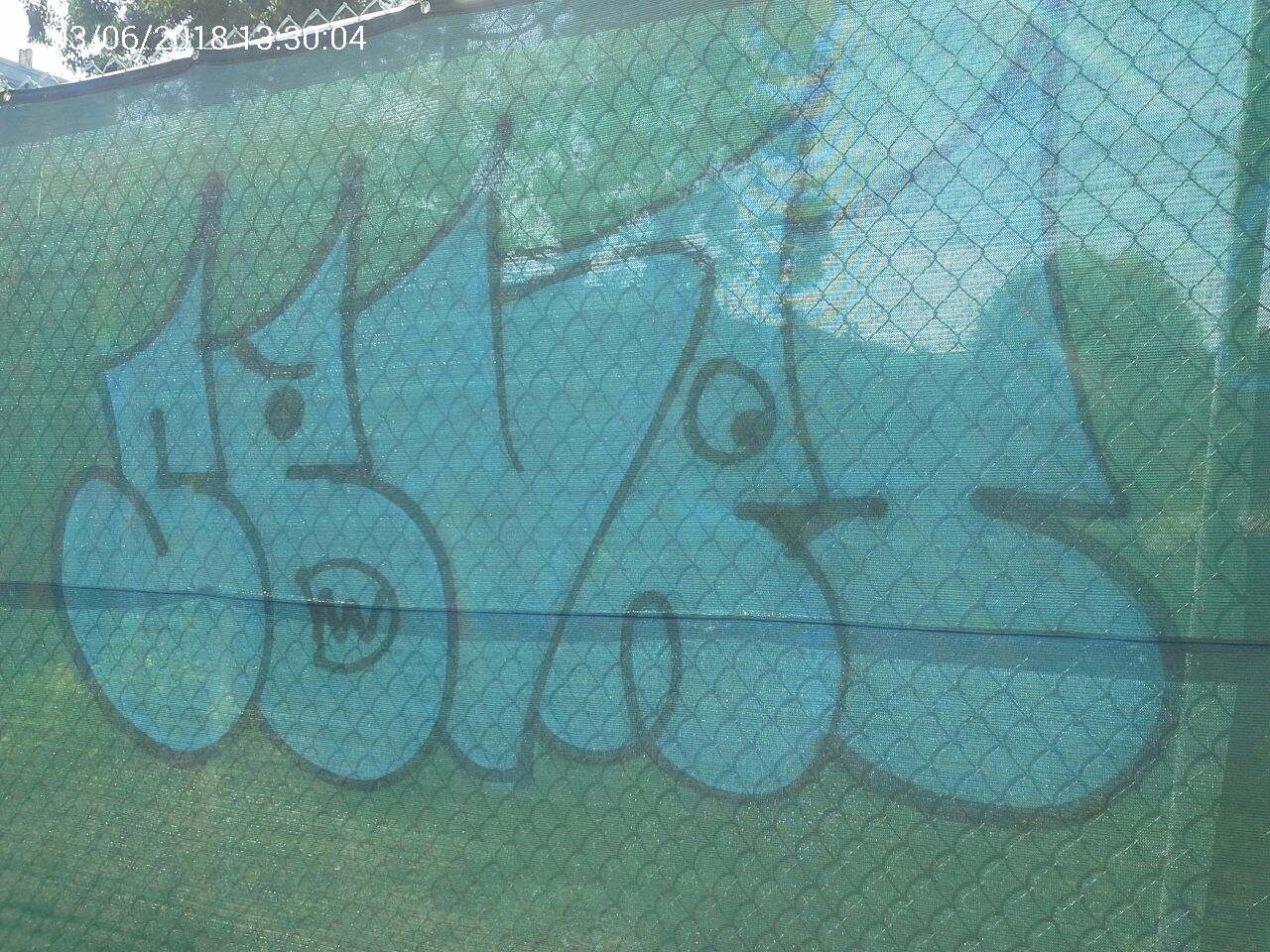 Graffiti at 709 Lyon St