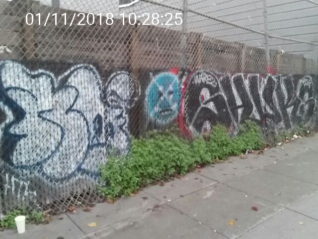 Graffiti at 150 06TH ST