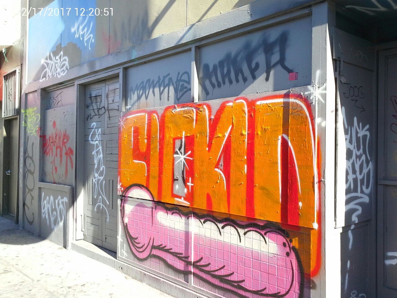 Graffiti at 2183 MISSION ST