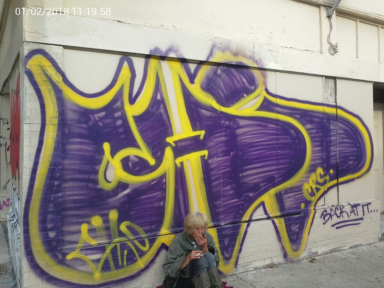 Graffiti at 2595 FOLSOM ST