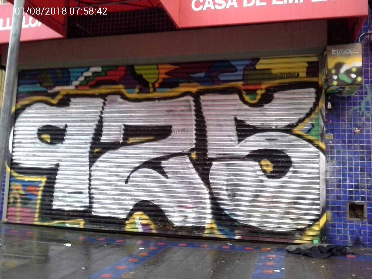 Graffiti at 2050 MISSION ST