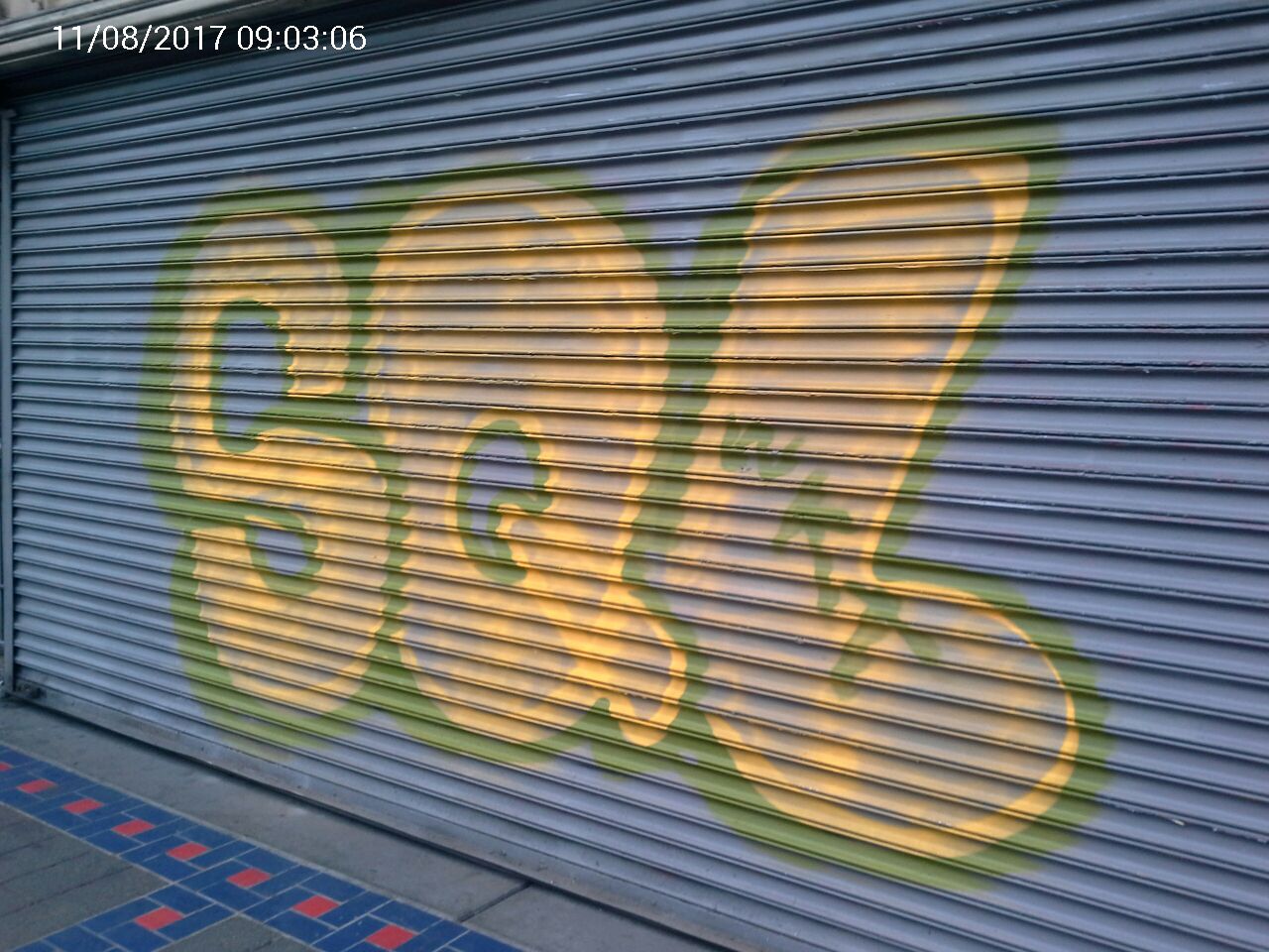 Graffiti at 2076 MISSION ST