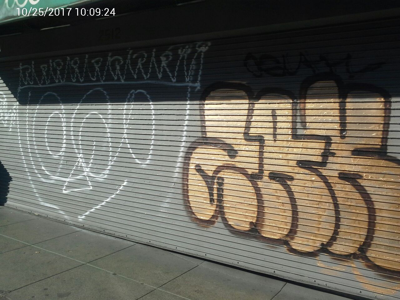 Graffiti at 2512 MISSION ST