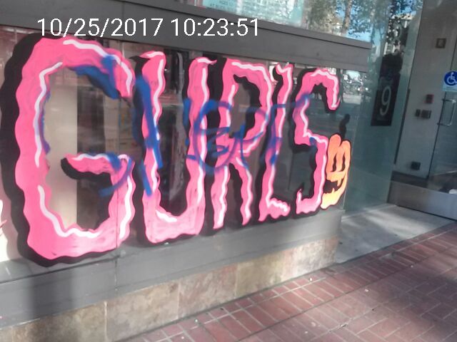 Graffiti at 979 Market St