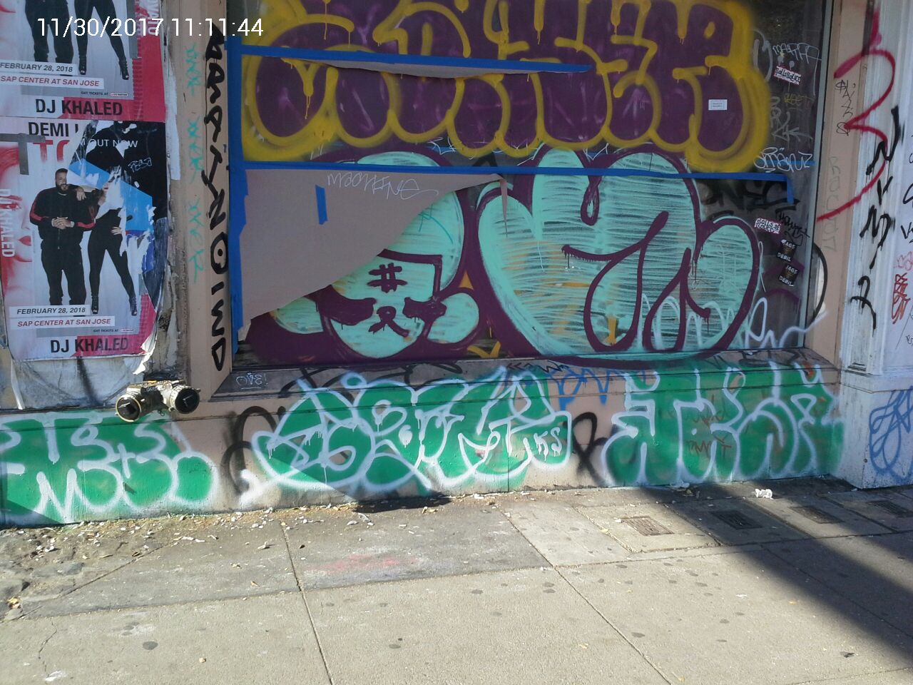 Graffiti at 2434 MISSION ST