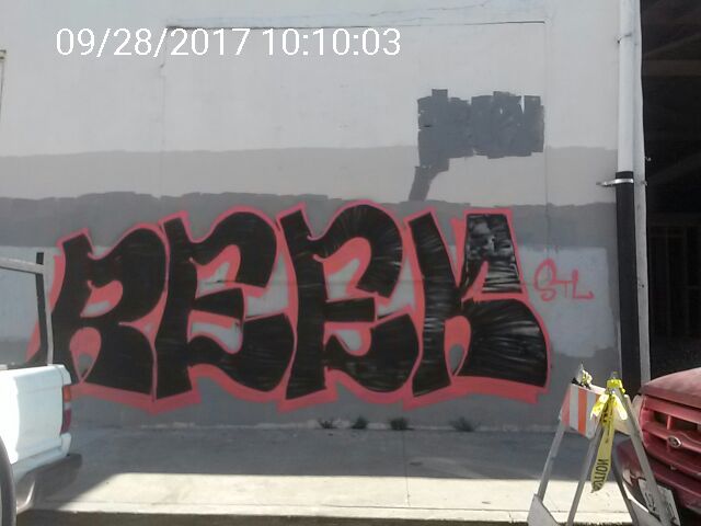 Graffiti at 1350 HOWARD ST