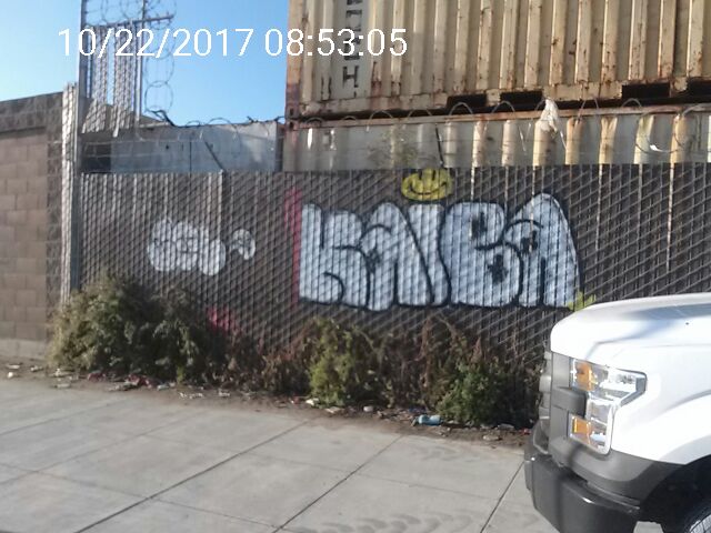 Graffiti at 1940 OAKDALE AVE
