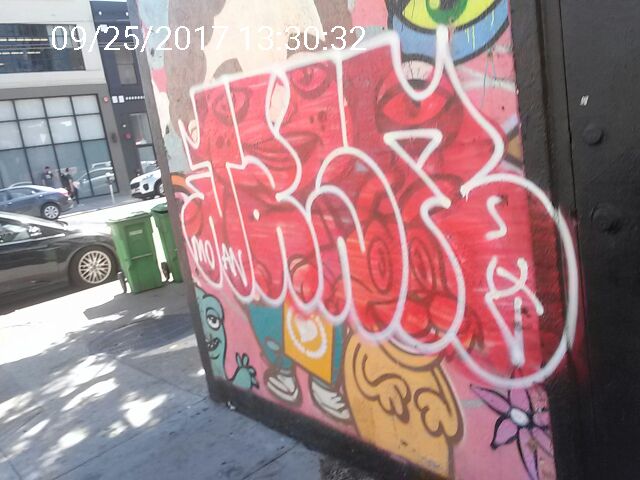 Graffiti at 1270 MISSION ST