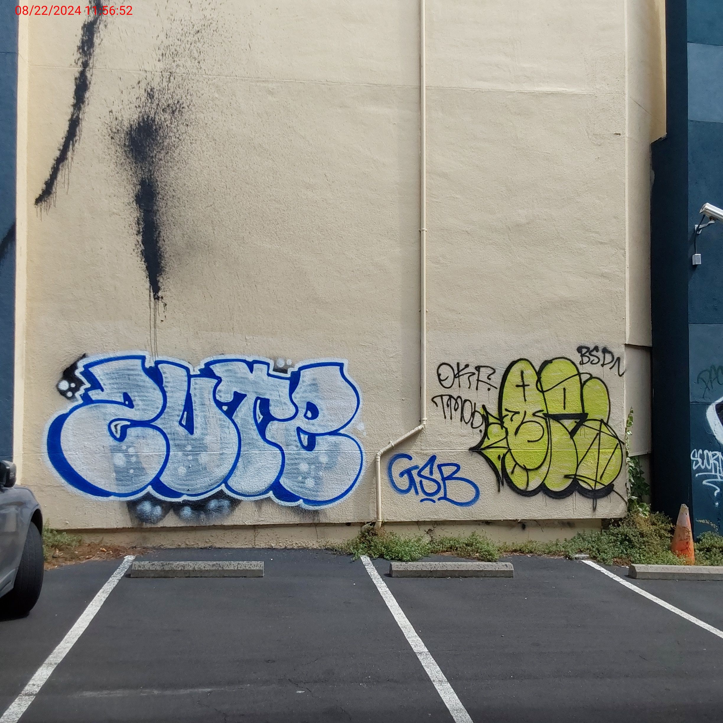 Graffiti at 155 VALENCIA ST