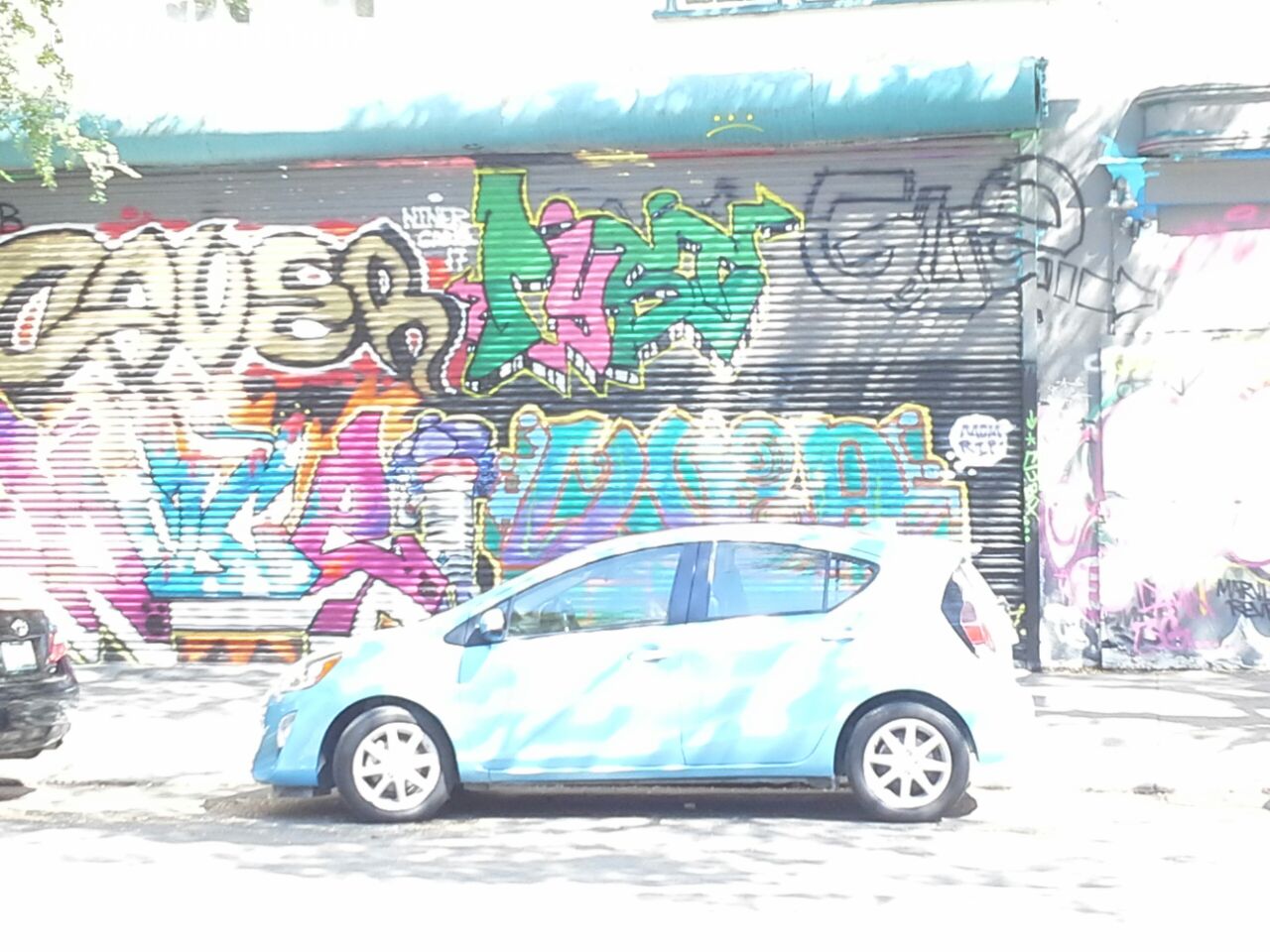 Graffiti at 2779 FOLSOM ST