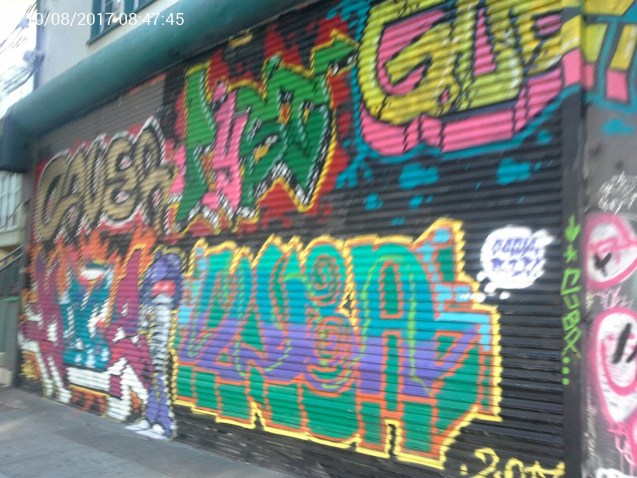 Graffiti at 2779 FOLSOM ST