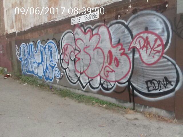 Graffiti at 2250 03RD ST
