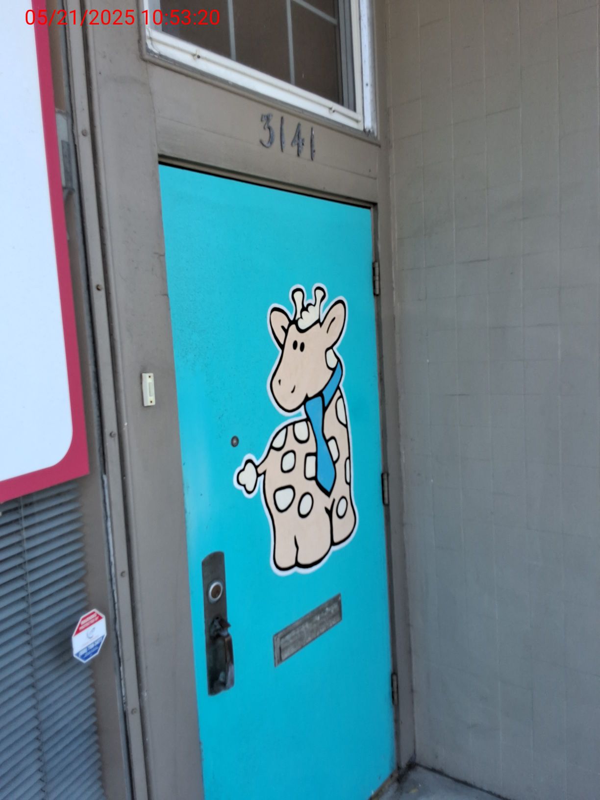 Graffiti at 3141 VICENTE ST