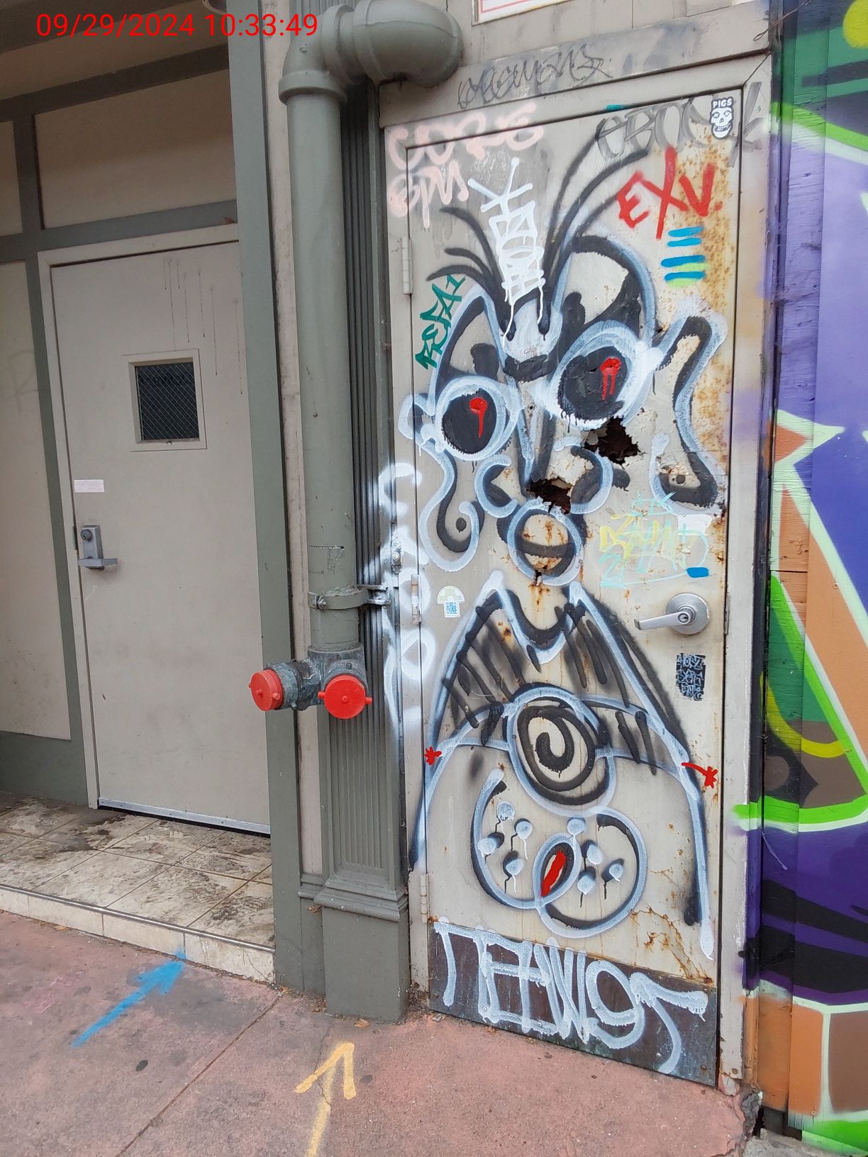 Graffiti at 2237 POWELL ST