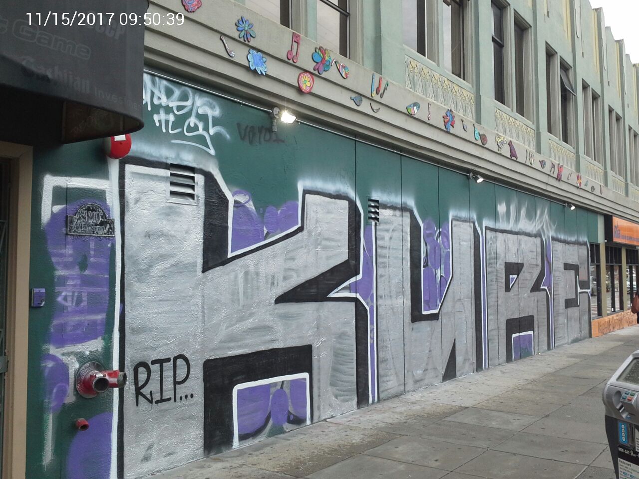 Graffiti at 3210 21ST ST