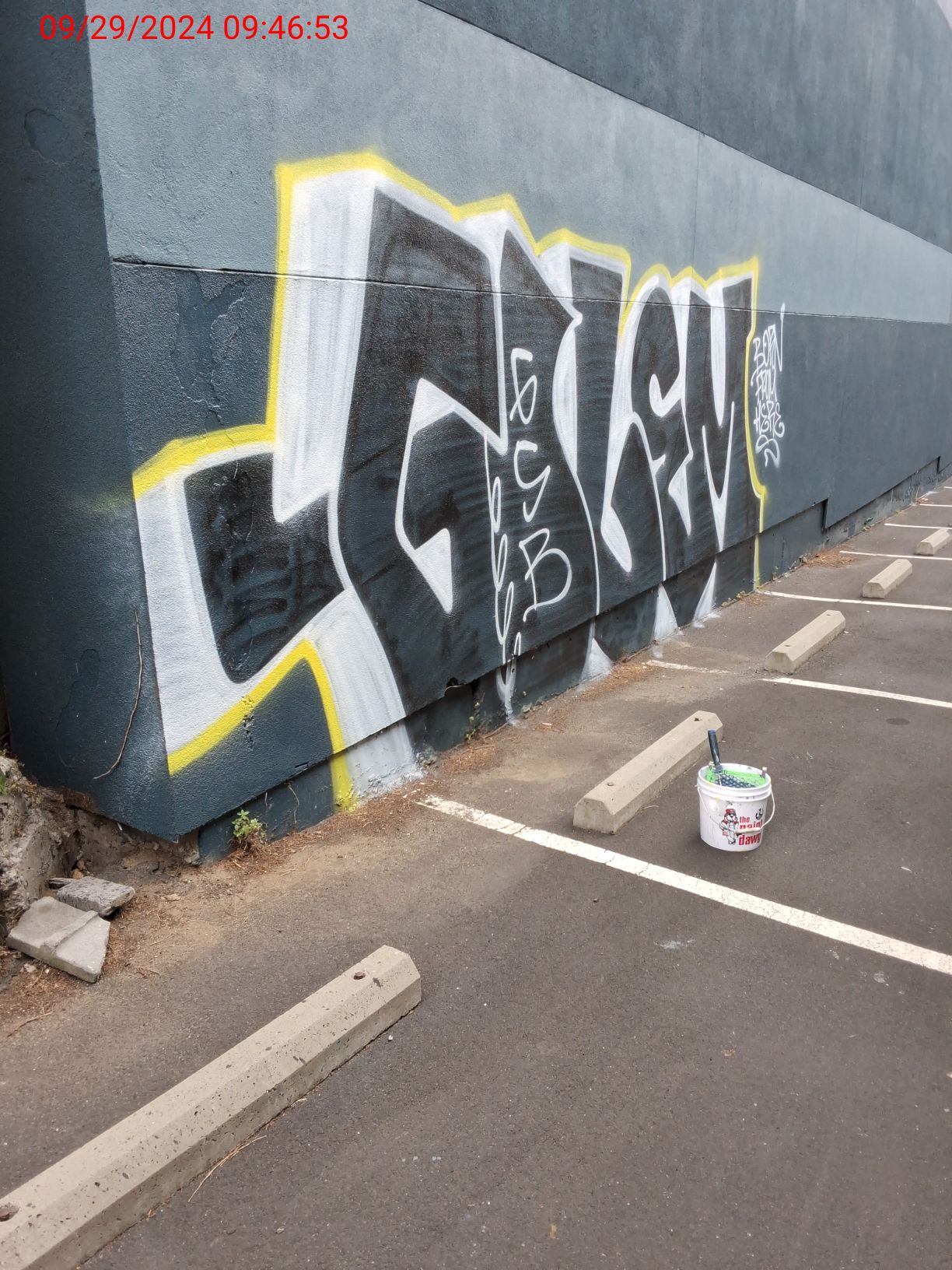 Graffiti at 135 VALENCIA ST