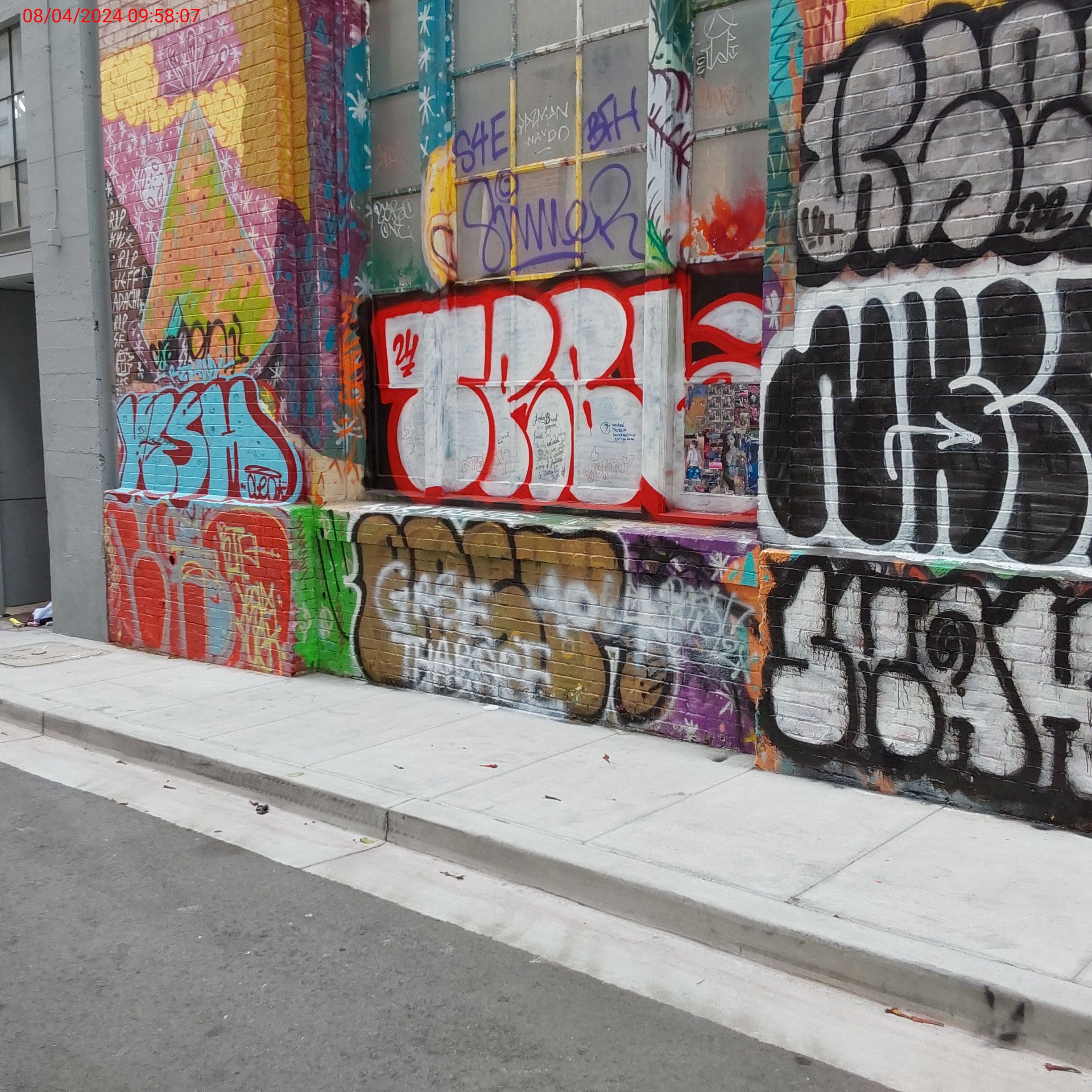 Graffiti at 7 HERON ST