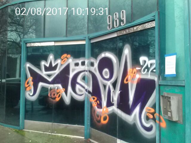 Graffiti at 989 FOLSOM ST