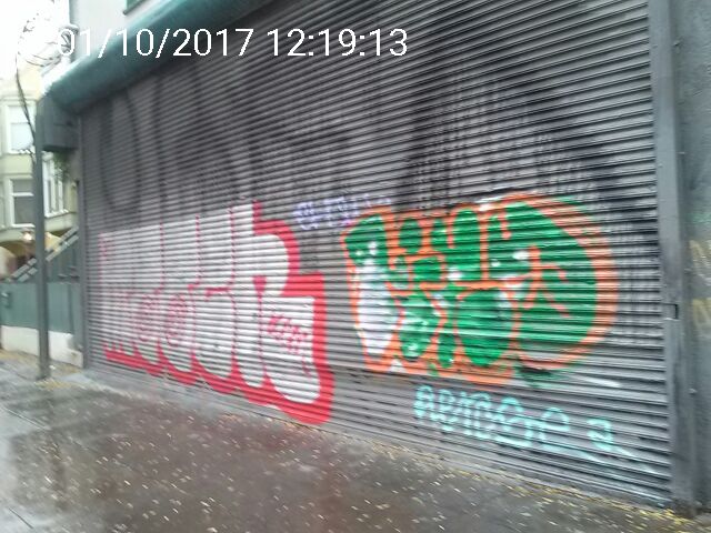 Graffiti at 2779 FOLSOM ST