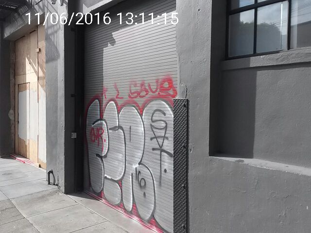 Graffiti at 432 BRYANT ST