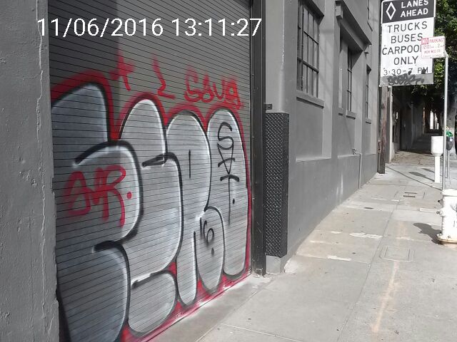 Graffiti at 432 BRYANT ST