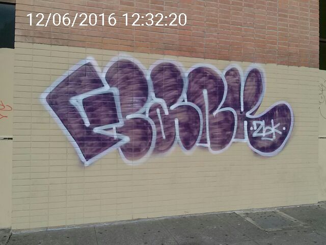 Graffiti at 389 09TH AVE