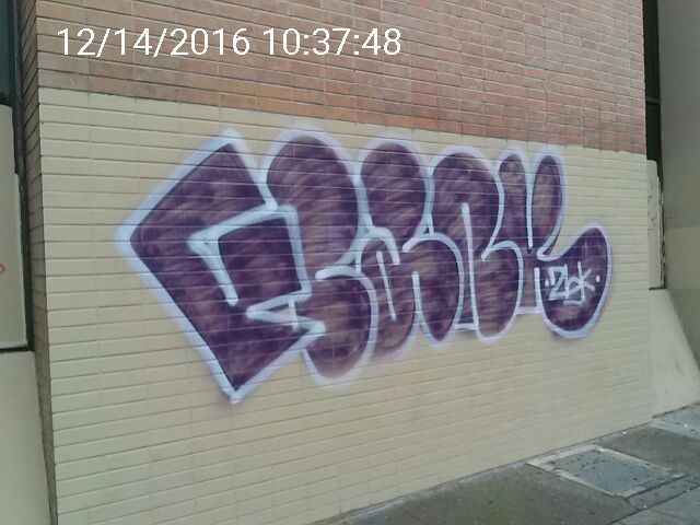 Graffiti at 389 09TH AVE