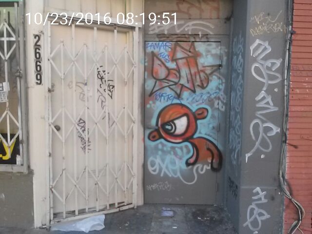 Graffiti at 2669 Mission St