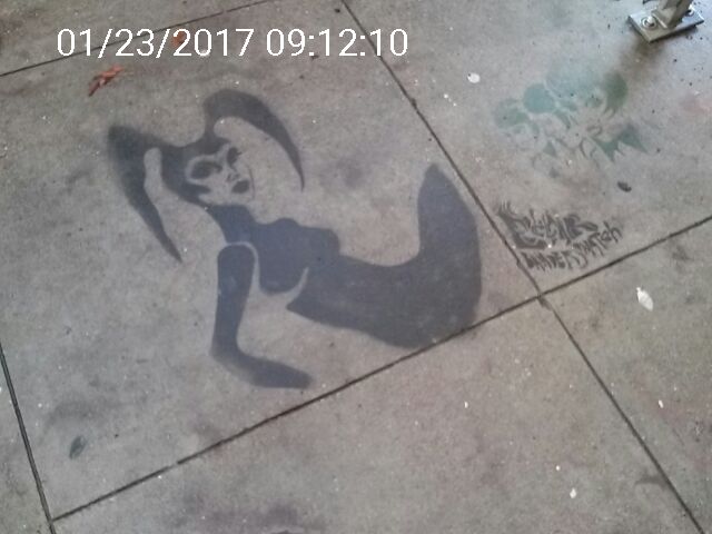 Graffiti at 254 DIVISADERO ST