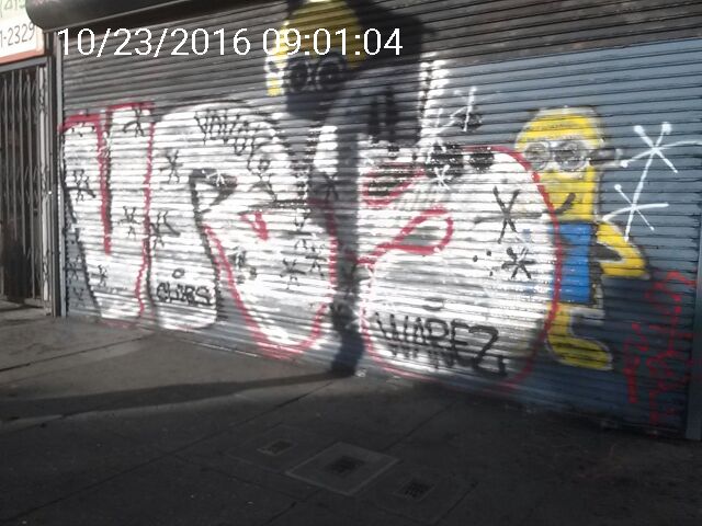 Graffiti at 2272 MISSION ST