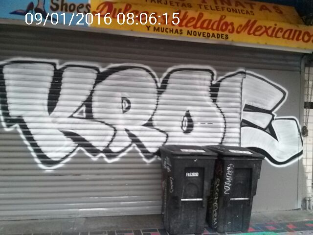 Graffiti at 2768 MISSION ST