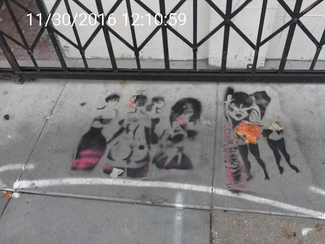 Graffiti at 674 HAIGHT ST