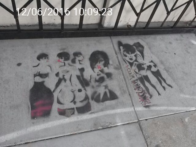 Graffiti at 674 HAIGHT ST