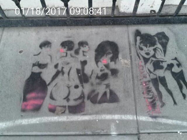 Graffiti at 674 HAIGHT ST