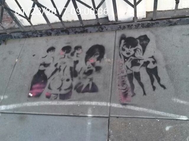 Graffiti at 674 HAIGHT ST