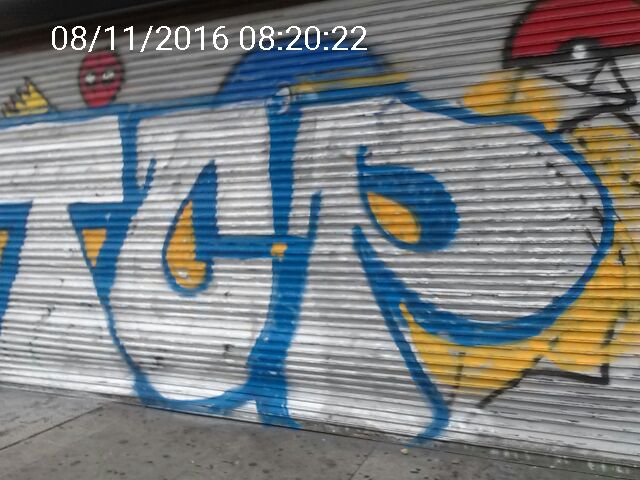 Graffiti at 2272 MISSION ST