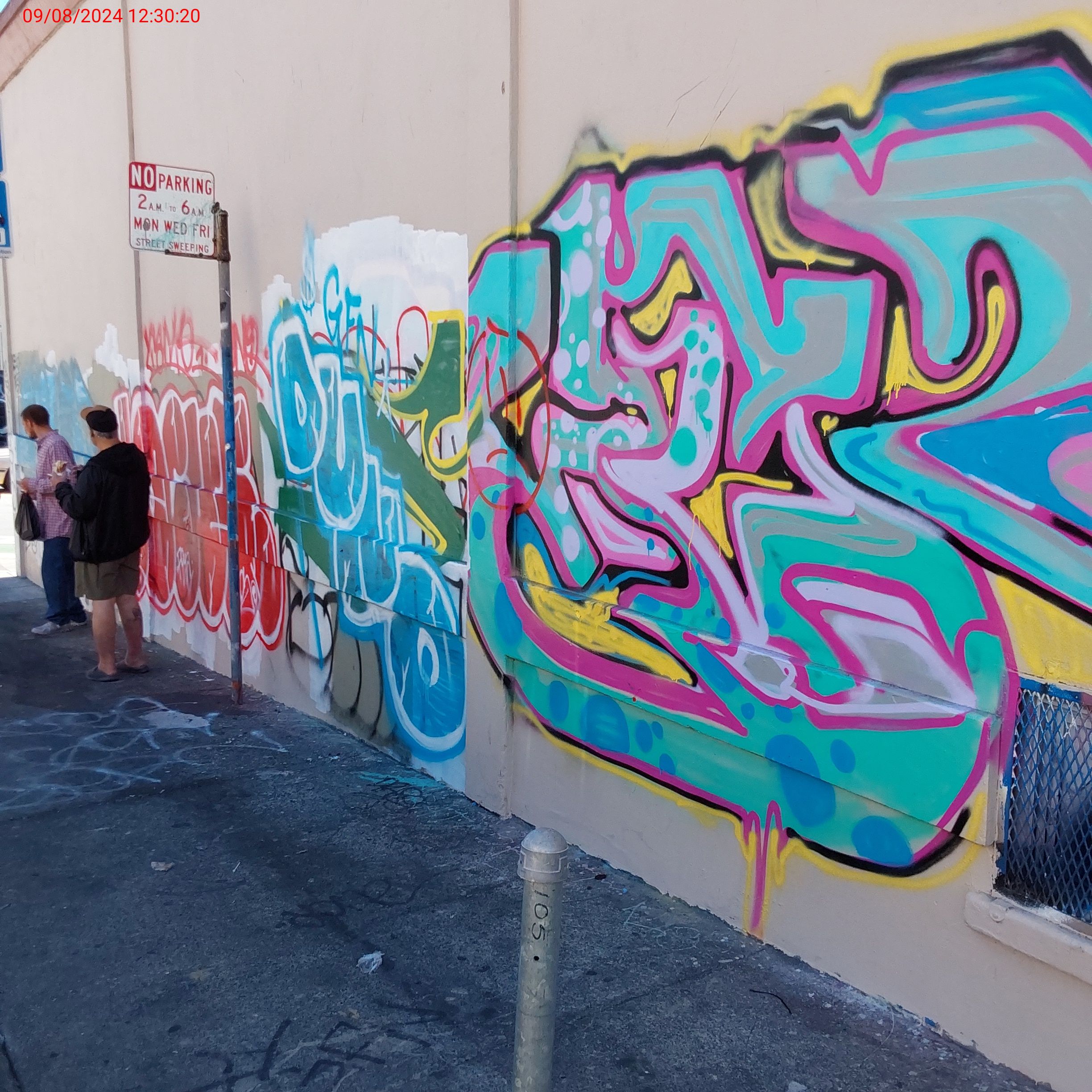 Graffiti at 825 POLK ST