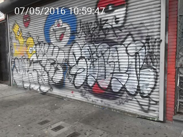 Graffiti at 2272 MISSION ST