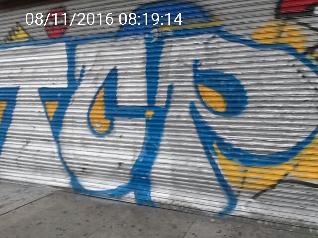 Graffiti at 2272 MISSION ST